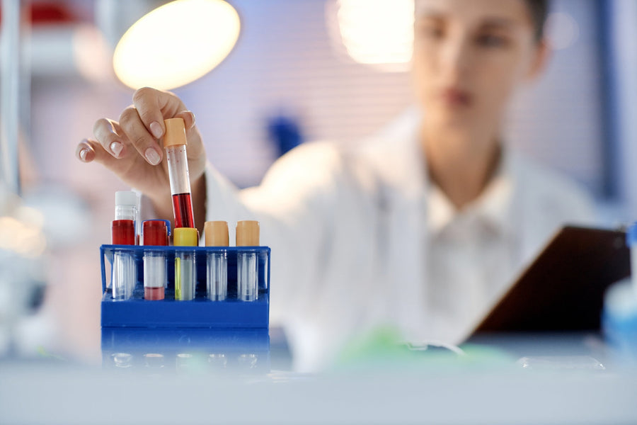 Dezinfectanți pentru laboratoare de analize medicale: niveluri de risc și soluții eficiente